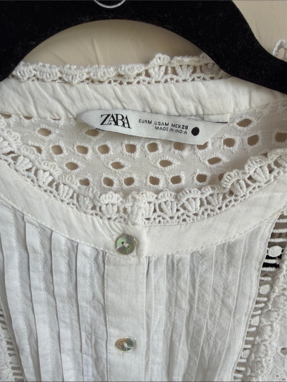 Zara White Eyelet Lace Button-Front Top - Picture 2 of 8